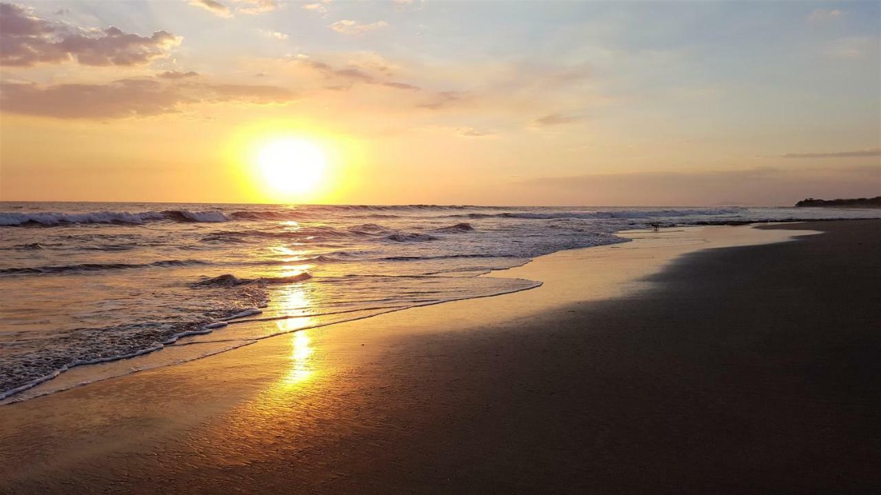 Las Palmeras Beach Hotel Aposentillo 外观 照片